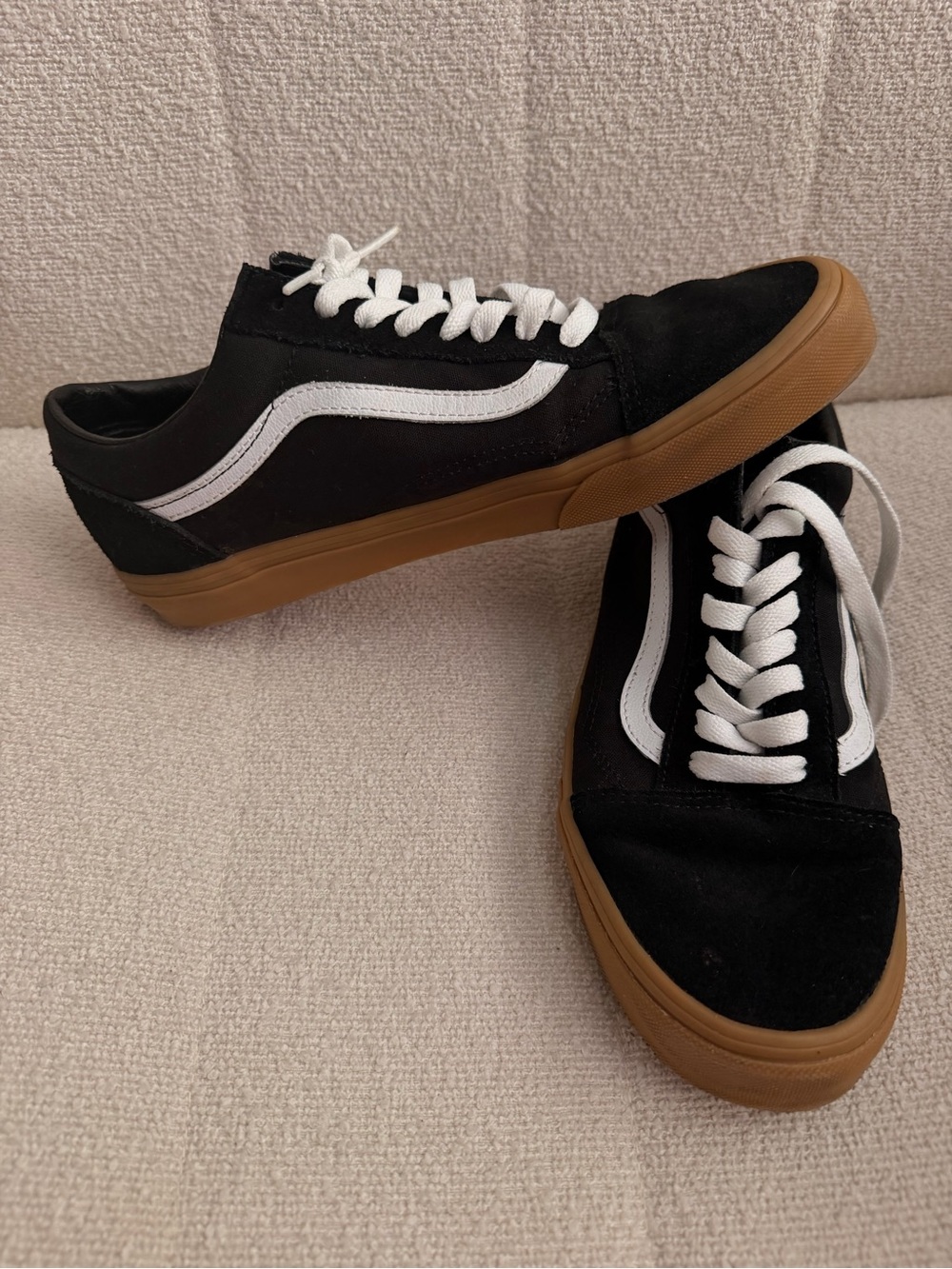 Vans Black Canvas Low-Top Sneakers with White Stripe and Gum Sole Sz 9.5M/10.5W